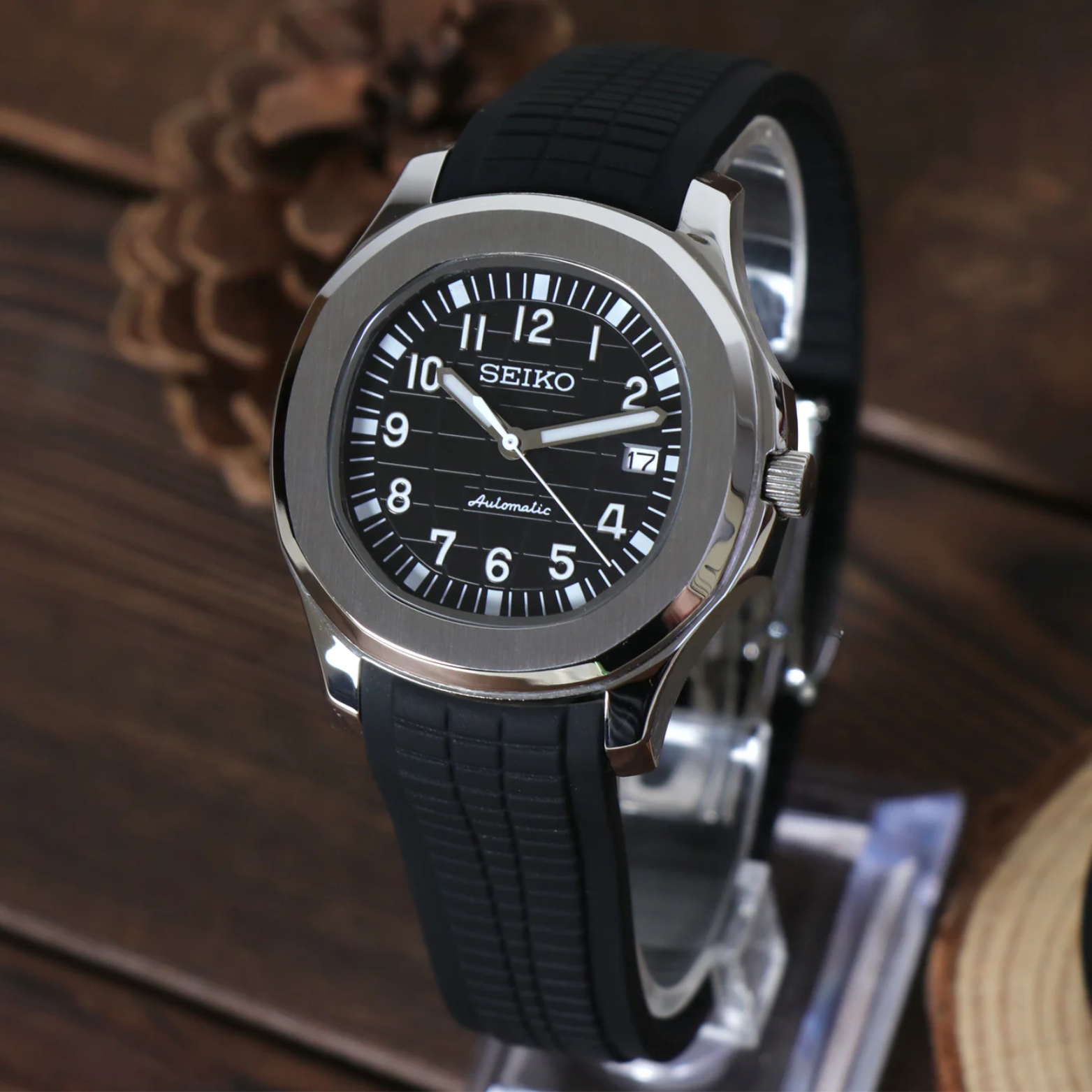 SEIKONAUT | Black