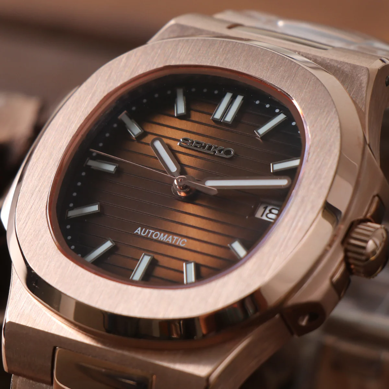 NAUTIKO | Rose Gold Brown