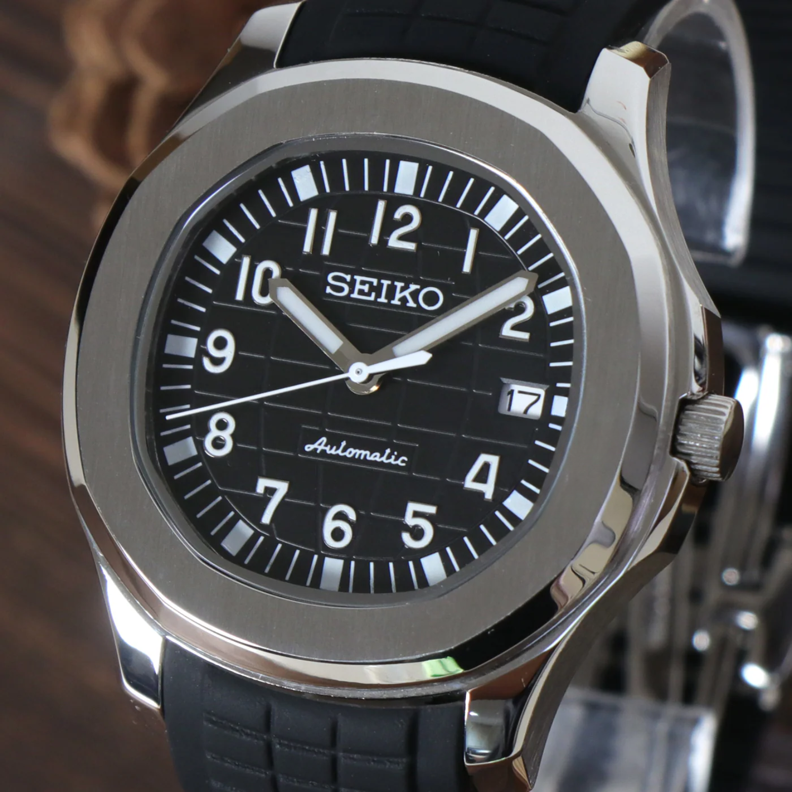 SEIKONAUT | Black