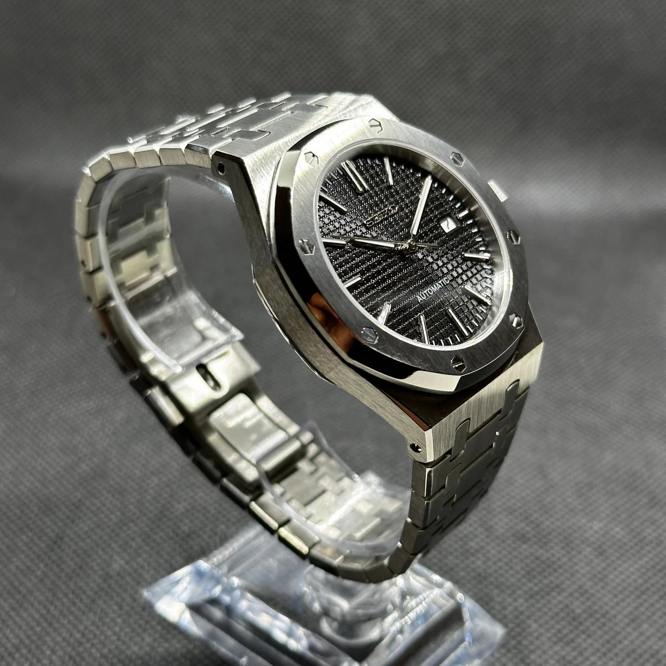 ROYAL SEIKOAK | Classic Black