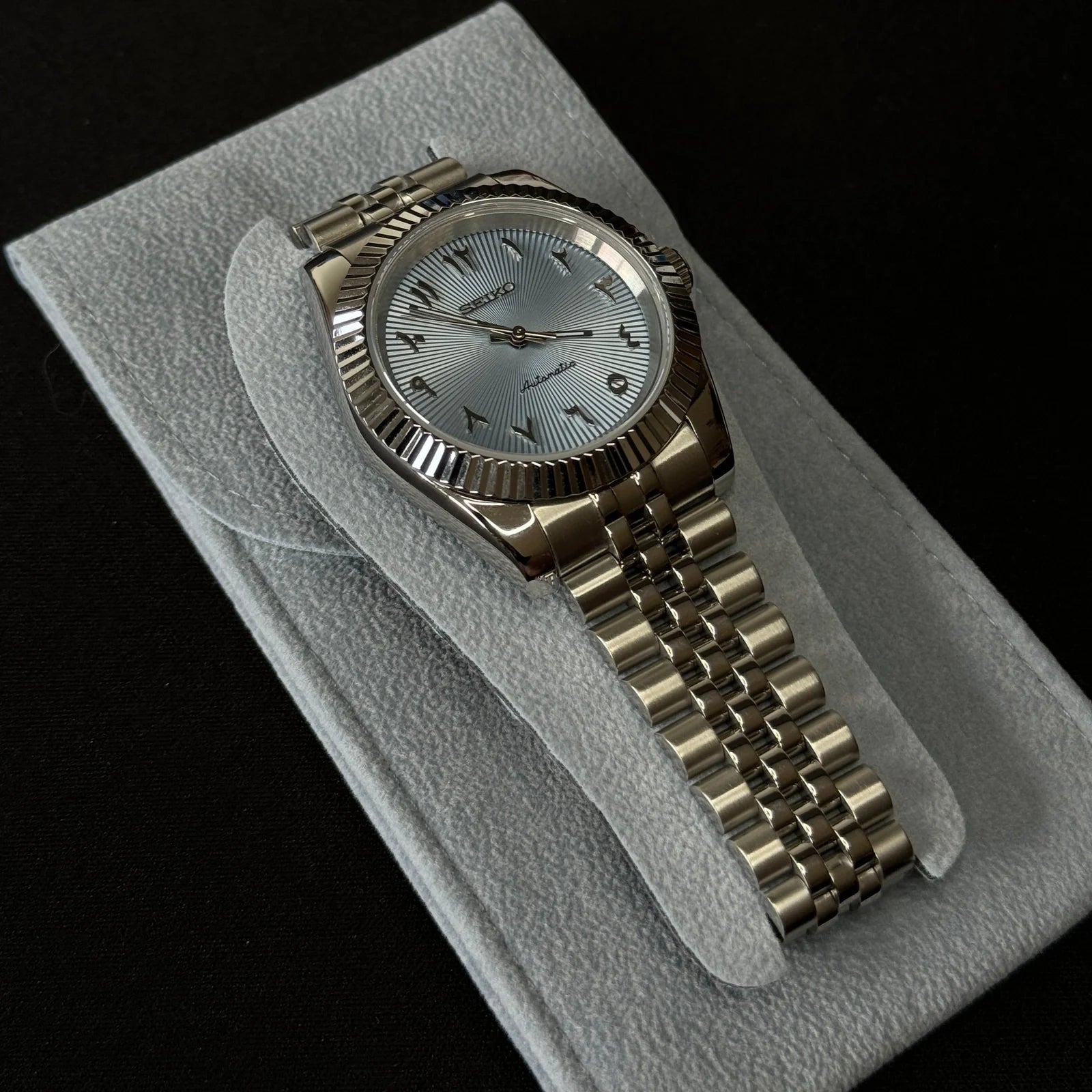 SEIKOJUST | Arabic Light Blue